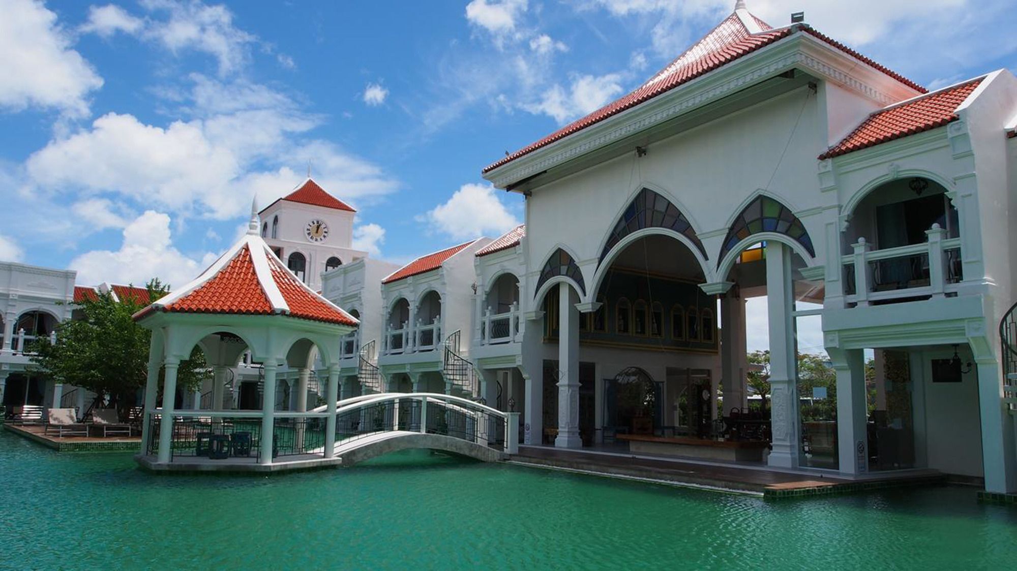 โรงแรม สุพิชฌาย์ พูล แอคเซส โฮเต็ล Phuket