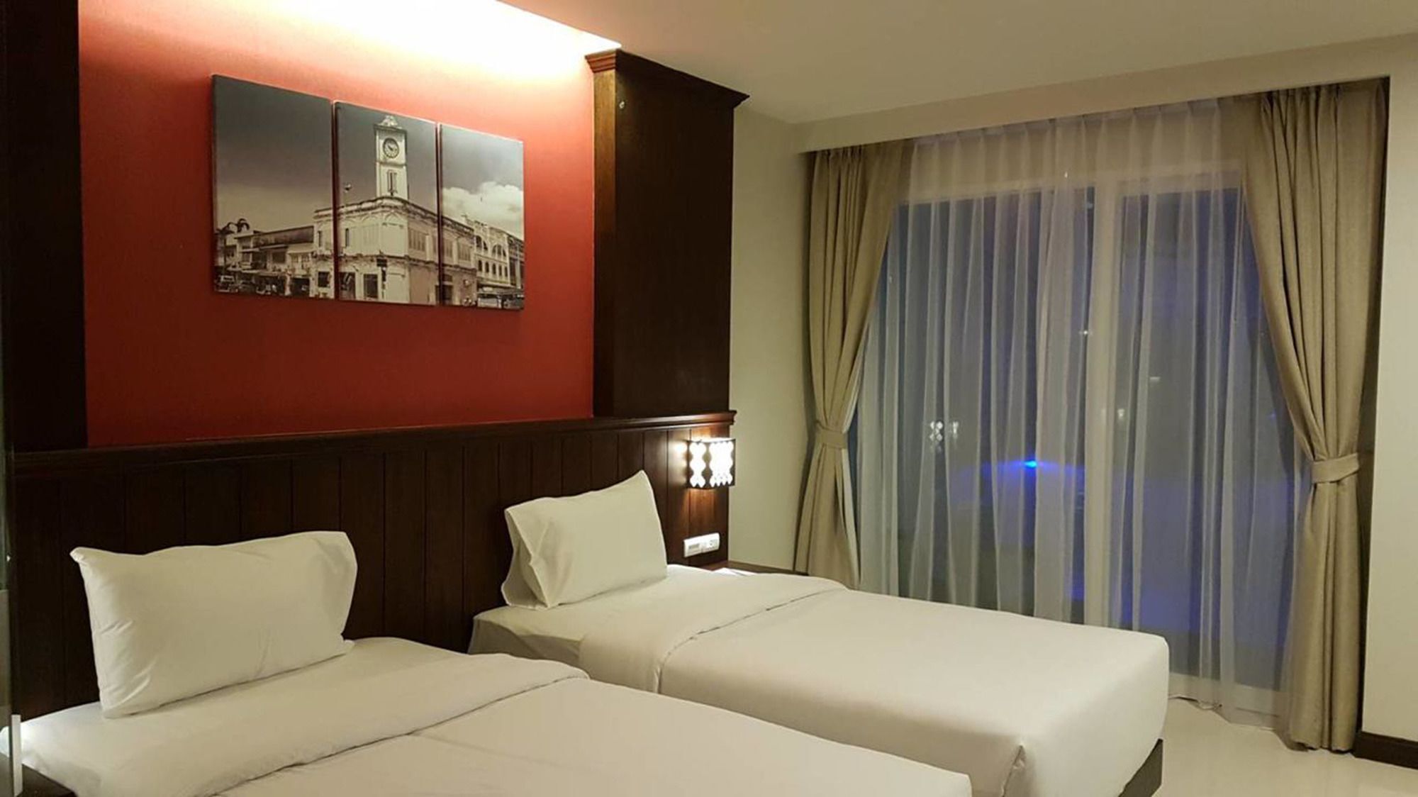 สุพิชฌาย์ พูล แอคเซส โฮเต็ล โรงแรม 5*